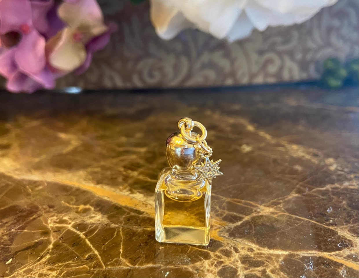 女神ハトホルの香油【Venus】